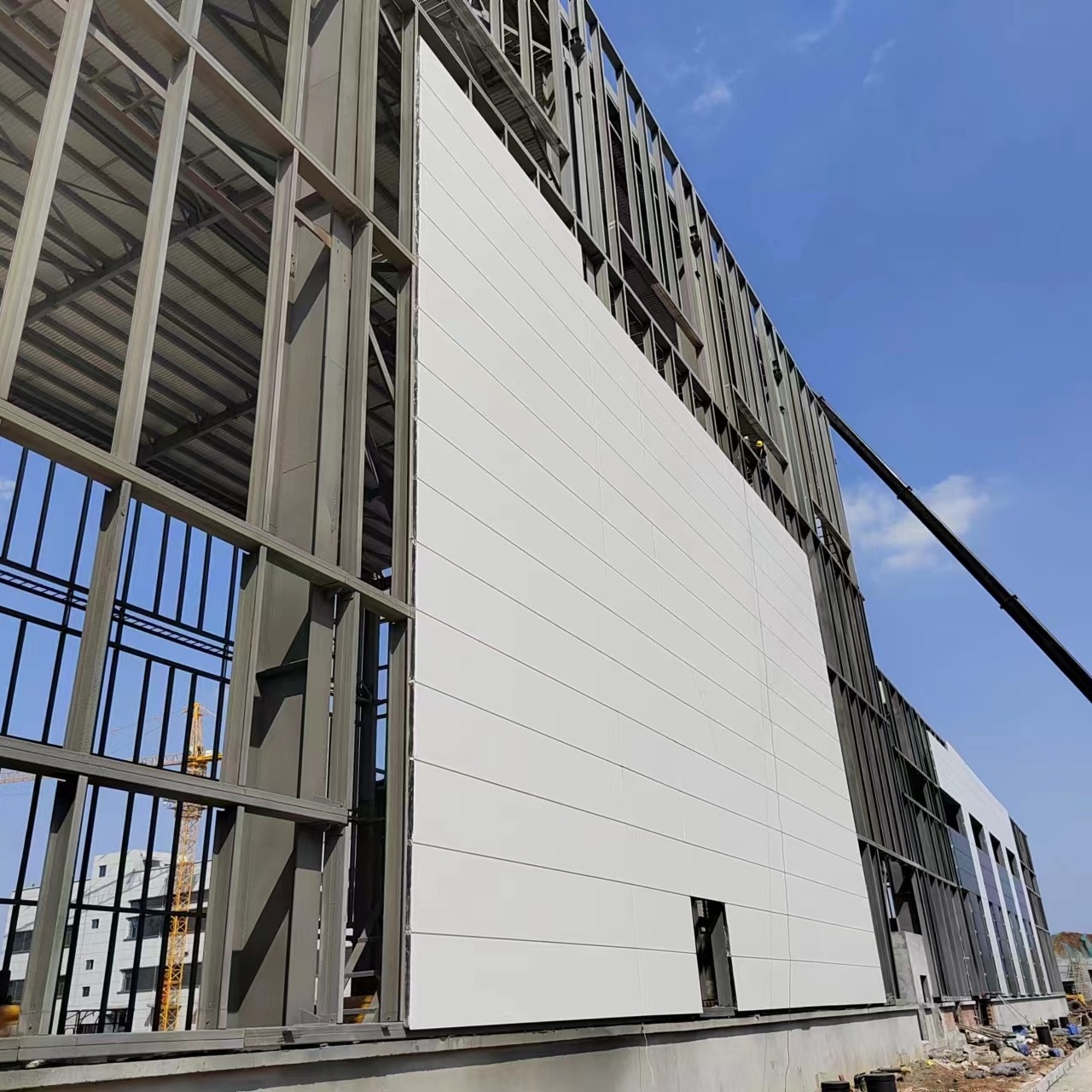 双面纯平厂房用板   小波浪板  双面纯平墙面板  瓦楞屋面板  钢结构用板 50mm-200mm